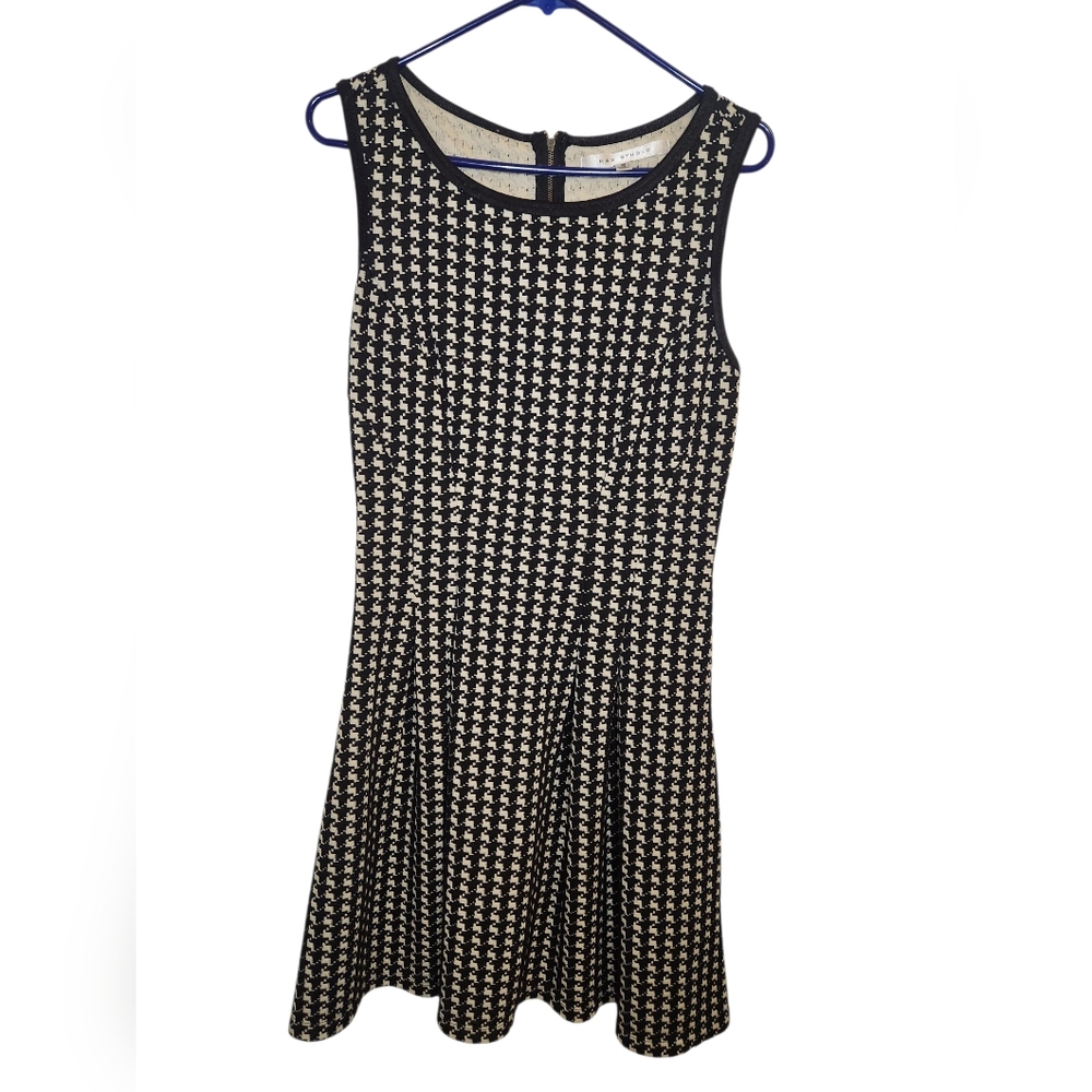 Max Studio Black Cream Houndstooth Fit Flare Dress Sleeveless Stretch Medium